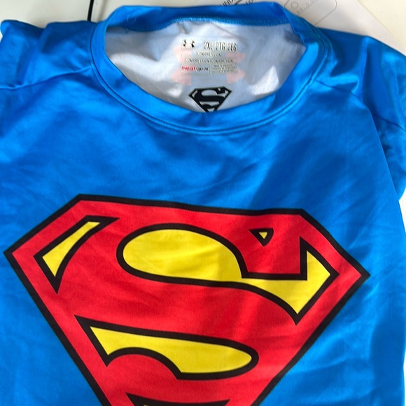 Long Sleeve under armour heat gear Superman shirt! Perfect for Halloween!!! - Picture 1 of 3